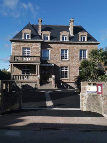 Saint-Vaast-la-Hougue Hotel | La Granitiere Maison de Charme
