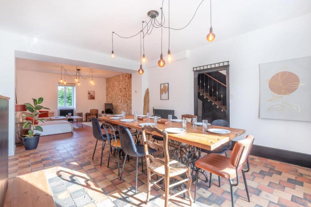 La Guiche House | La Guicheuse 10 pers - parc 3000m²