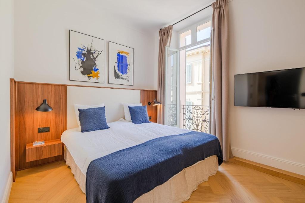 Cannes City Centre Apartment | La Guitare 24 - Nice studio in center of Cannes, just behind Grand Hotel