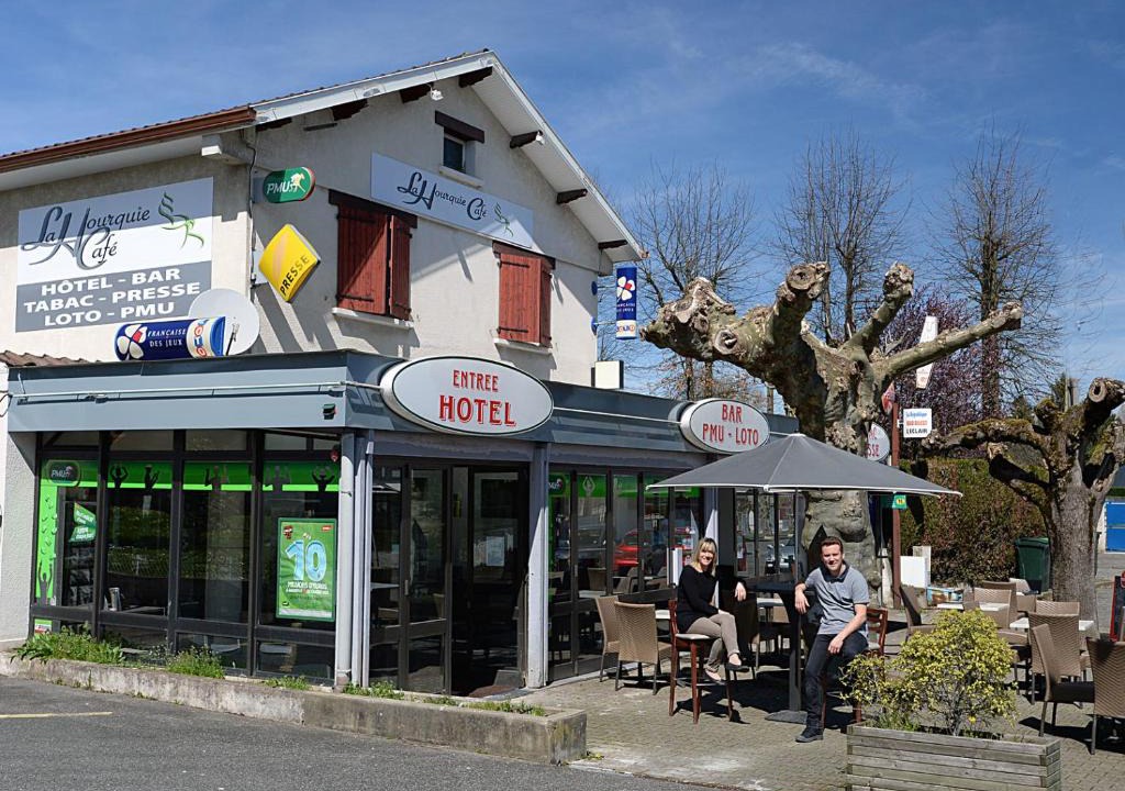 Morlaas Hotel | La Hourquie Café