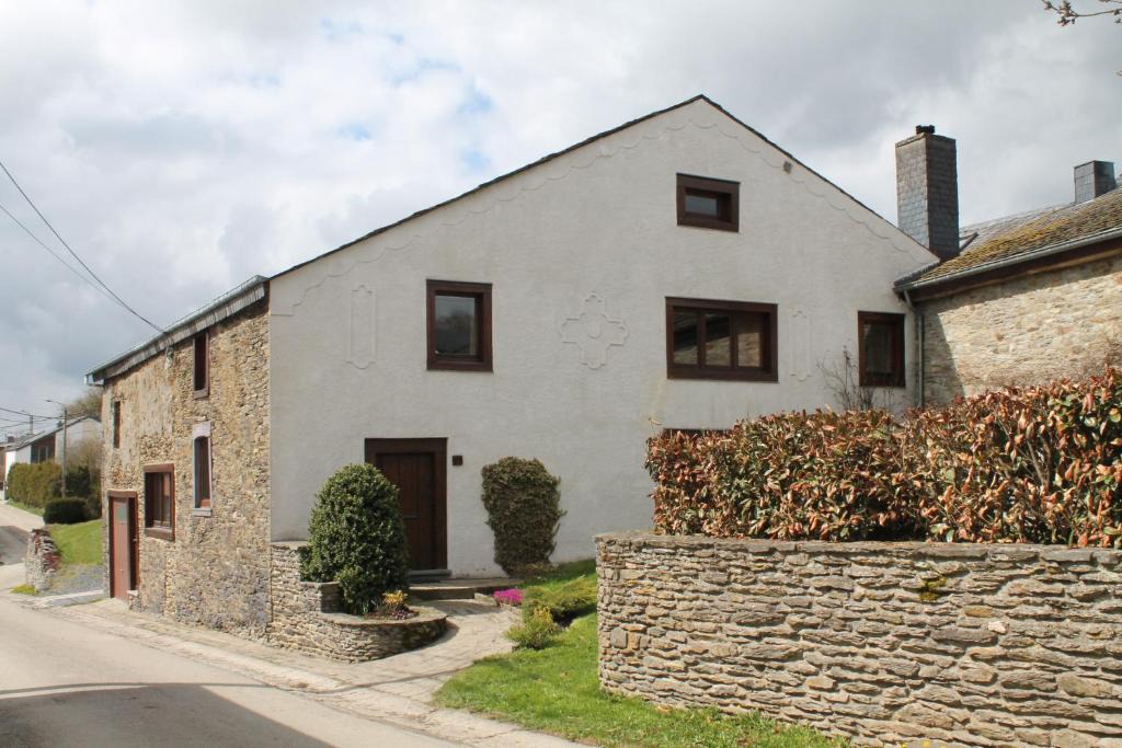 Engreux House | La Métairie