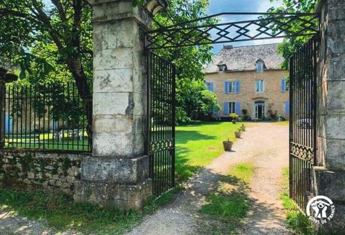 Salles-la-Source House | La Maison de Camille