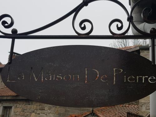 Lapte House | La maison de pierre