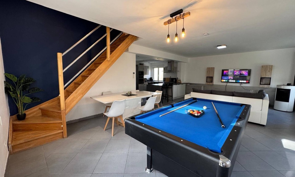 St-Andre-de-l'Eure House | La Maison du Buisson Fallu – Family home for 6 people Garden & Billiards