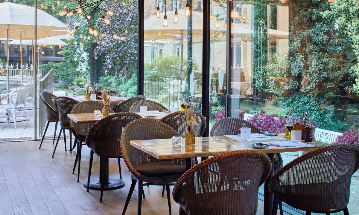 Saarlouis Hotel | LA Maison Hotel