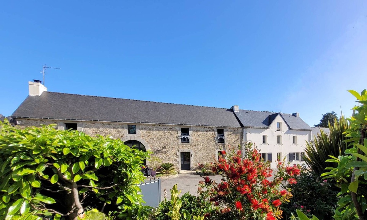 Moelan-sur-Mer House | La Maison Keribin 4*, Luxury traditional self catering cottage with its private Jacuzzi (Min stay 3 nights)