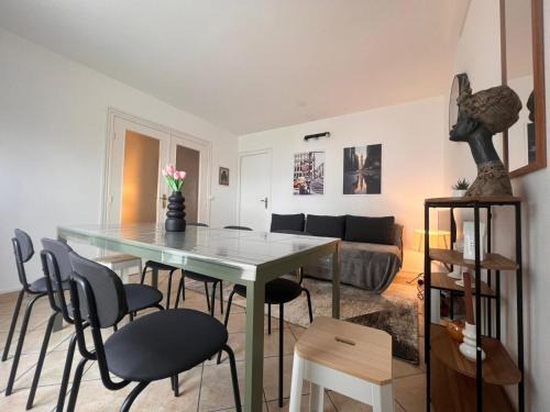 Les Epinettes House | La Maison Secrète EvryProche Paris
