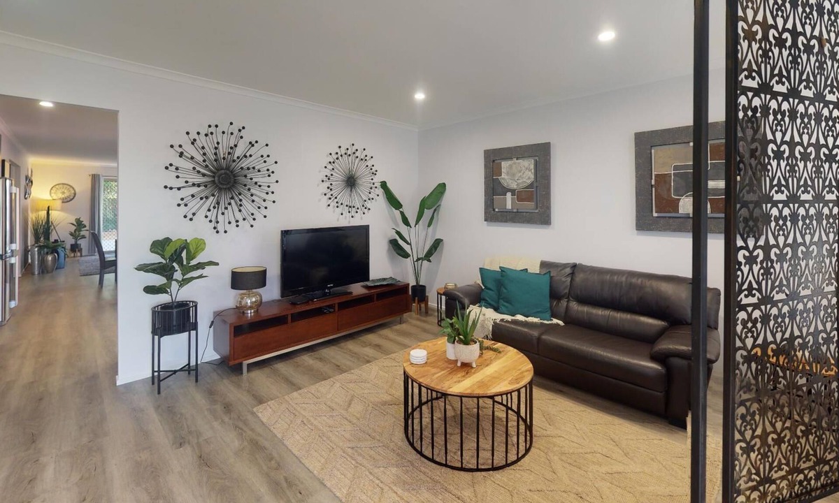 Caboolture House | 'LA MAISON' STUNNING 4 BEDROOM HOME