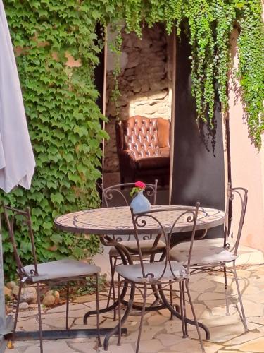 Sainte-Valiere House | La maisonnette avec SPA, PISCINE et CLIMATISATION