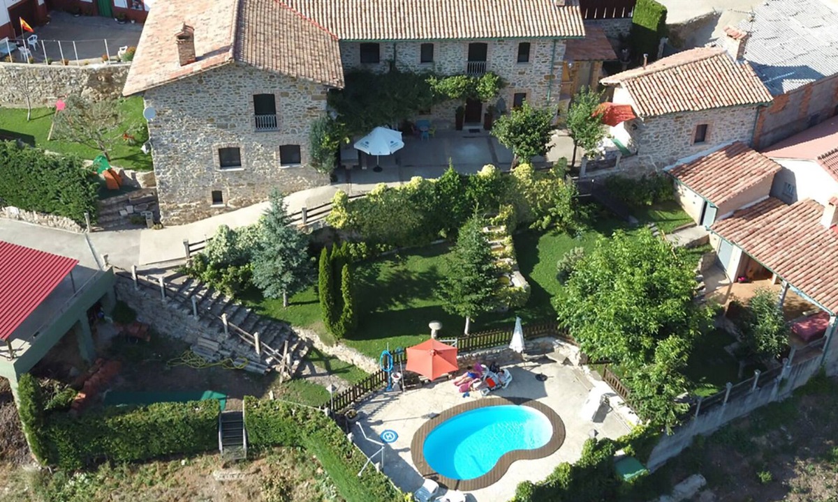 Fresnedo House | La Majada de Peñacorada I C.R Ideal with children in the foothills of Picos de Europa