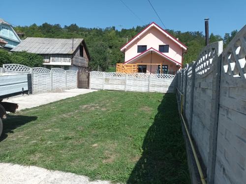Comanesti House | La Miruna