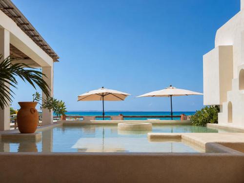 Punta Cancun Hotel | La Palma Beachfront Hotel Boutique