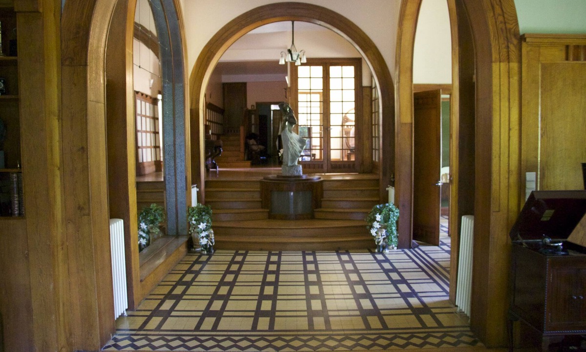 Abrest House | La Passagère