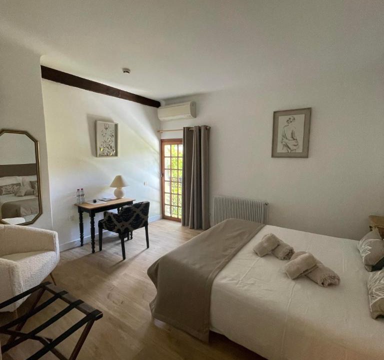 Vergeze Hotel | La Passiflore
