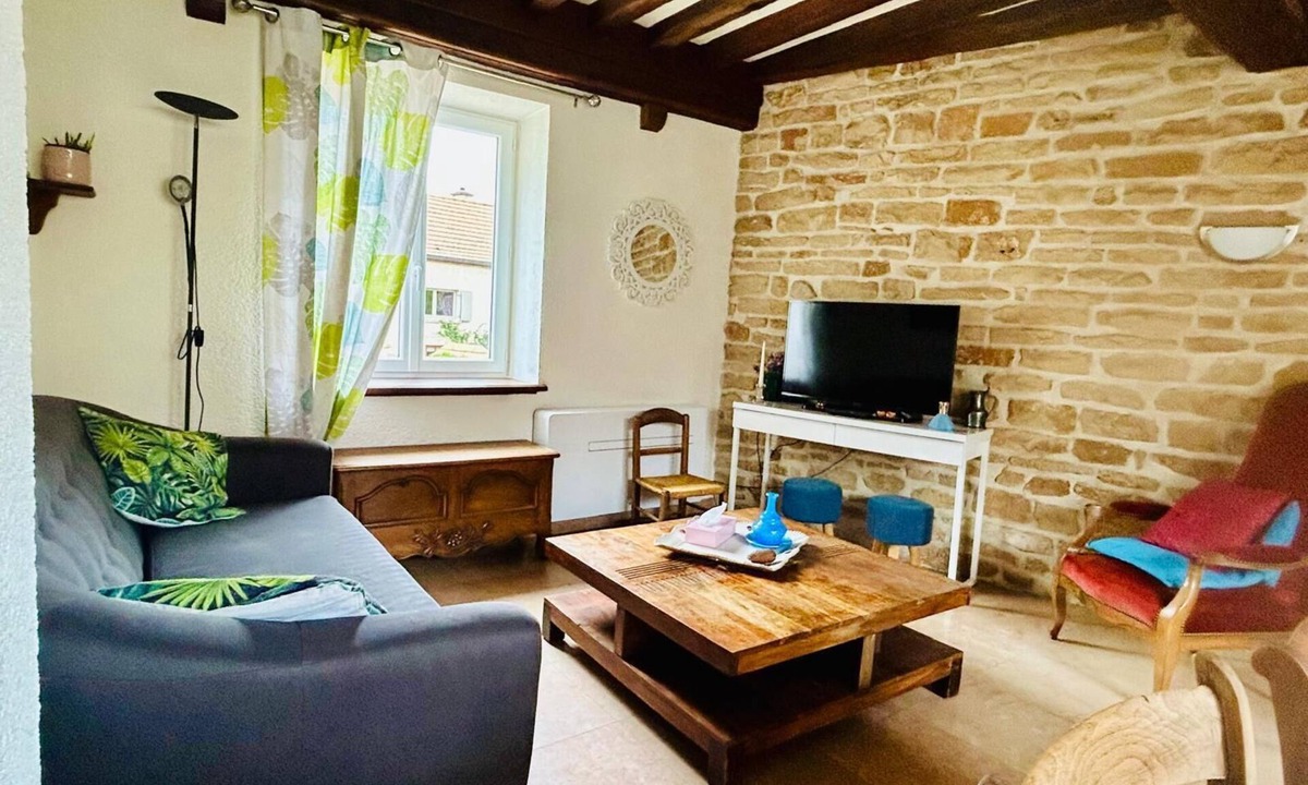 Meloisey House | La petite Bourguignonne 10 minutes from Beaune, Pets allowed
