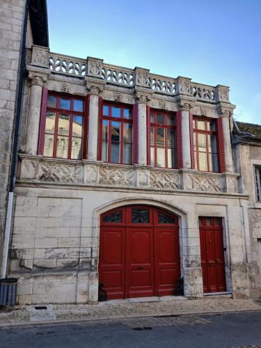 Bourdeilles House | La Petite Maison