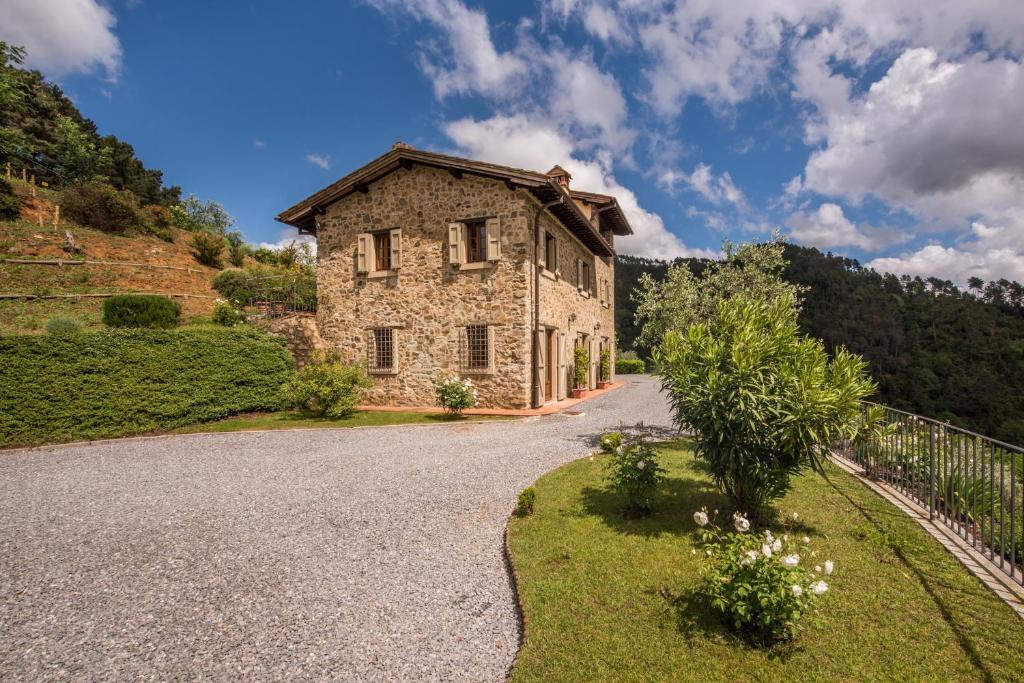 Pescaglia Villa | La Pianella Farmhouse