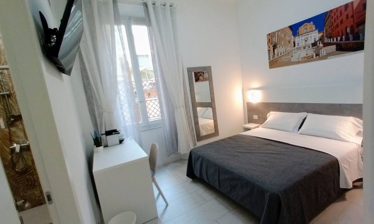 Ancona House | La Piazza