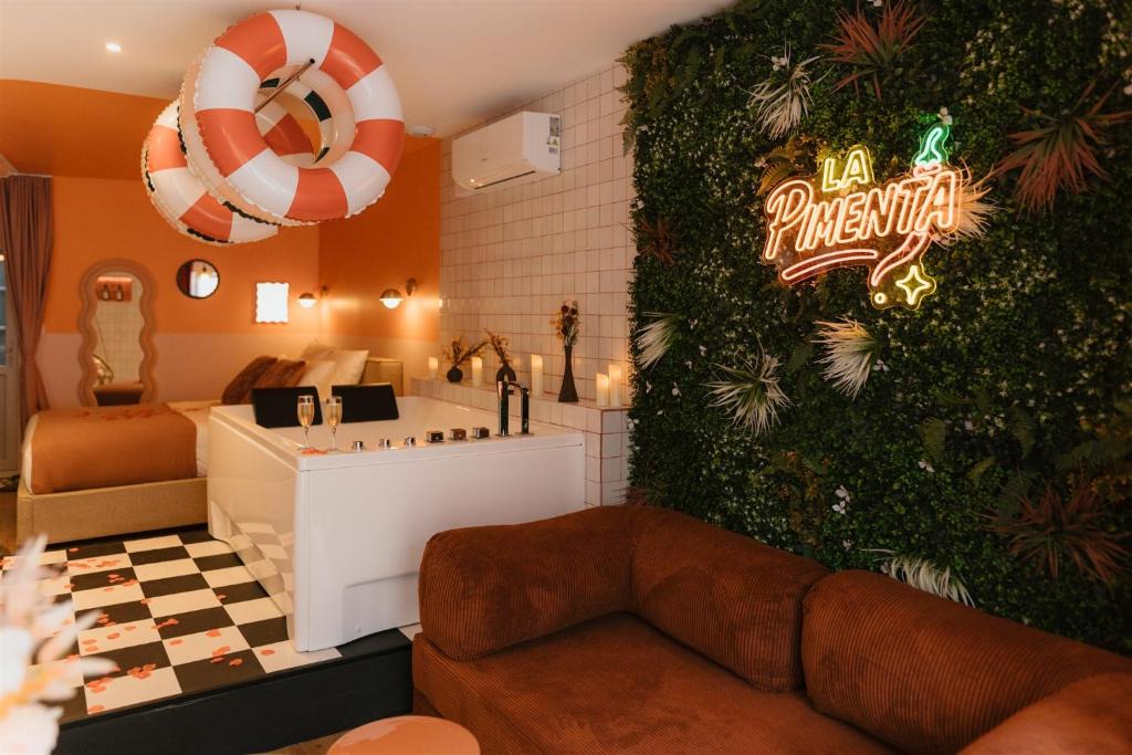 Dole Apartment | La Pimenta - SPA privatif & expérience immersive
