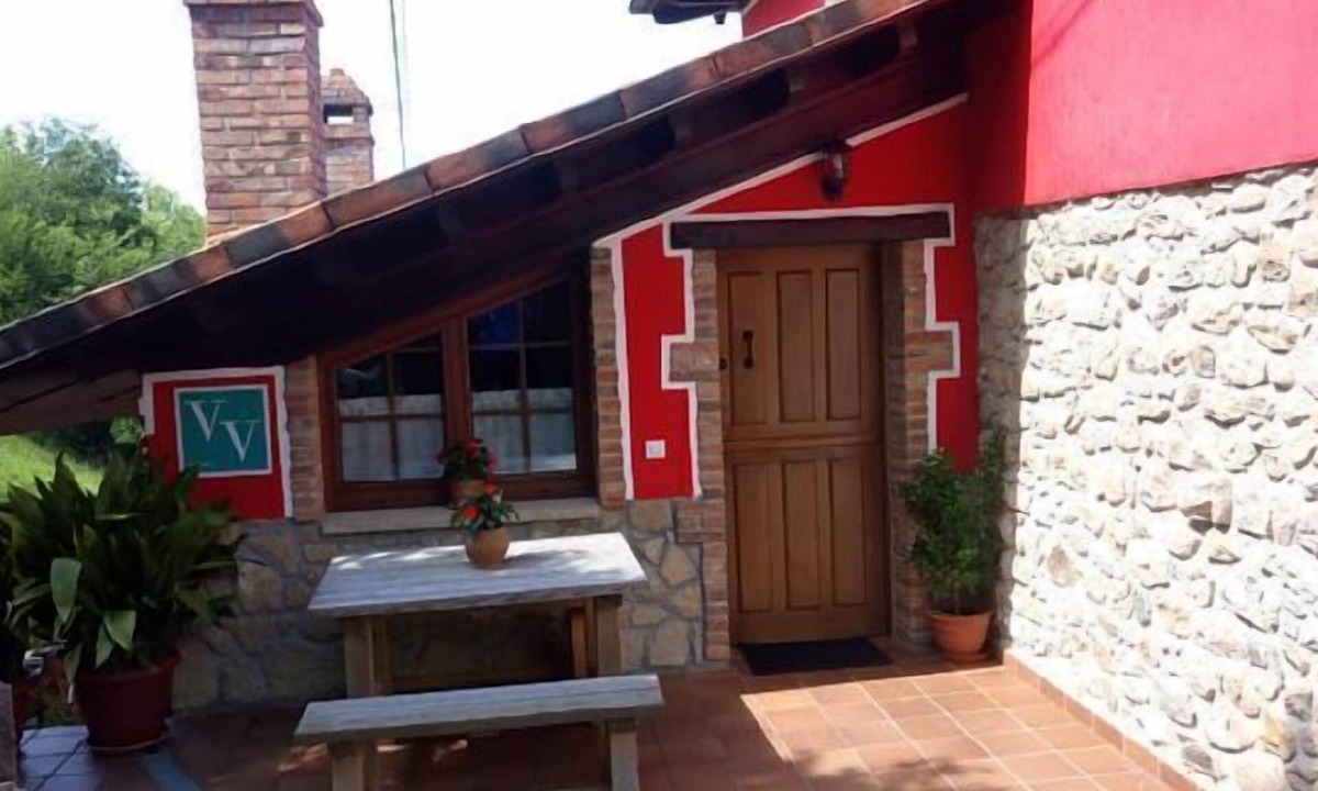Santianes de Ola Apartment | La Pumarada house for 3 people