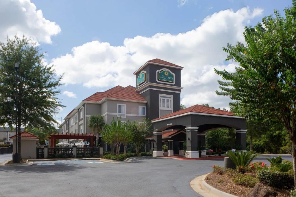 Daphne Hotel | La Quinta by Wyndham Mobile - Daphne