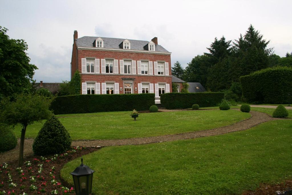 Franc-Waret Villa | La Régie de Franc-Warêt