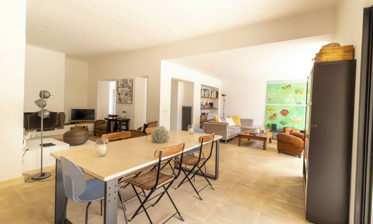 Cassis Villa | LA RECAMPADO