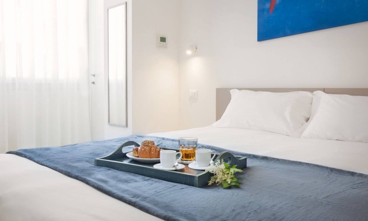 Garda Apartment | LA ROCCA SUITE - only 100 meters from the lake