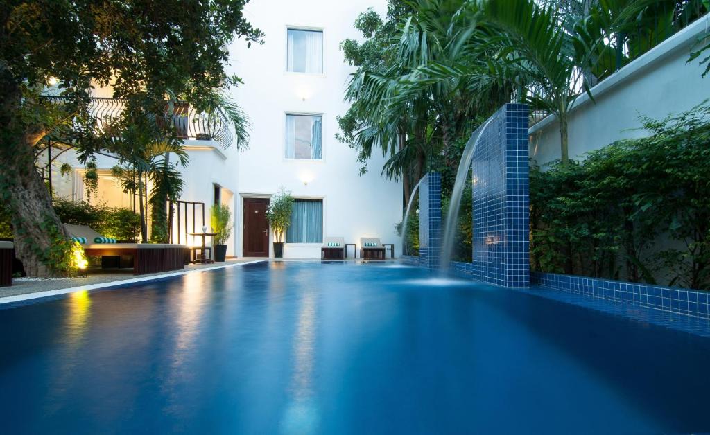 Chamkar Mon Hotel | La Rose Suites