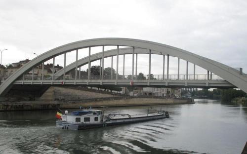 Pont-Sainte-Maxence House | La Sarronaise