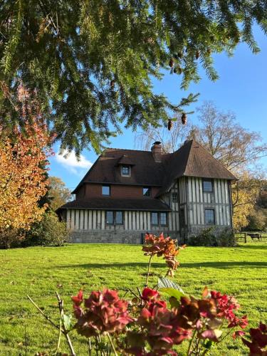 Manerbe Villa | la sifflerie