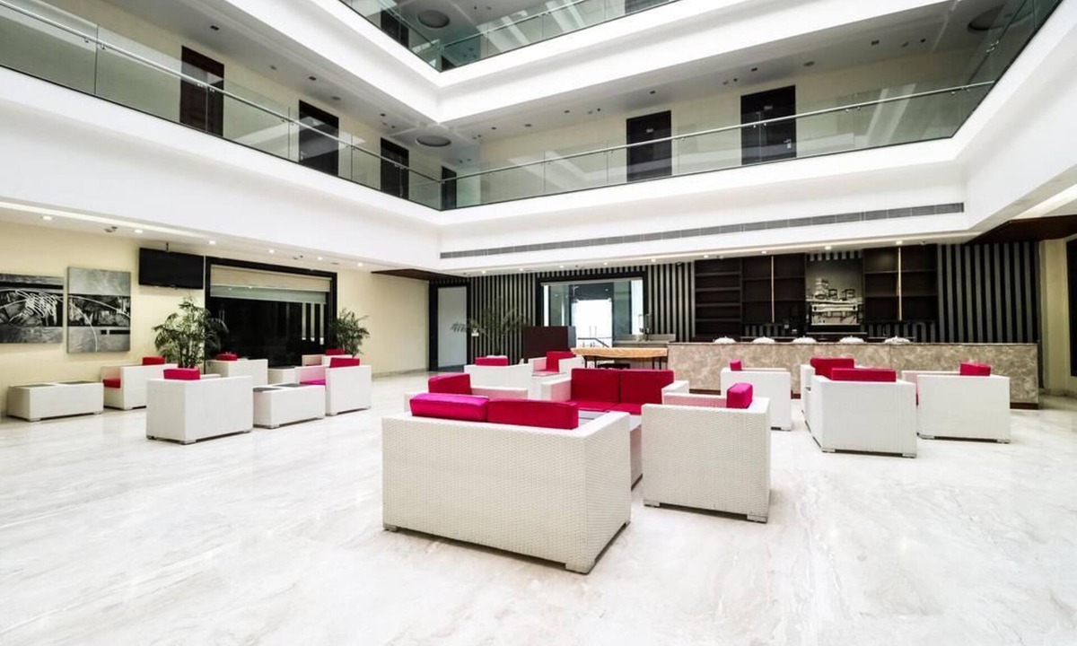 Nawanshahr Hotel | La Silver Leaf