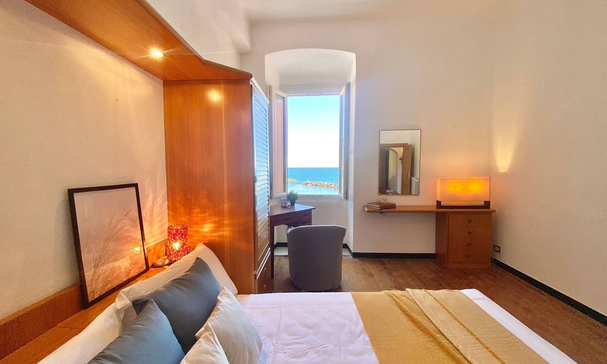 Moneglia Apartment | La Spiaggia