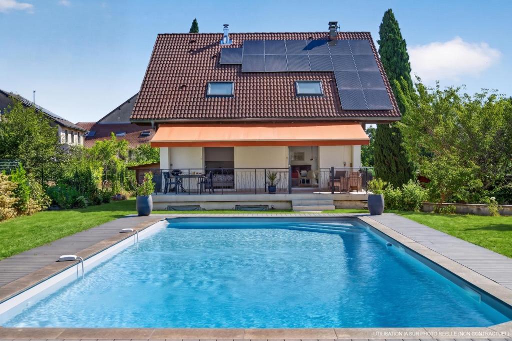 Saint-Genis-Pouilly Apartment | La Sublimée Villa with Private Pool & Close to Switzerland