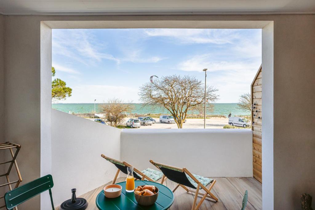 Rivedoux-Plage Apartment | La Terrasse, Rivedoux Beach House