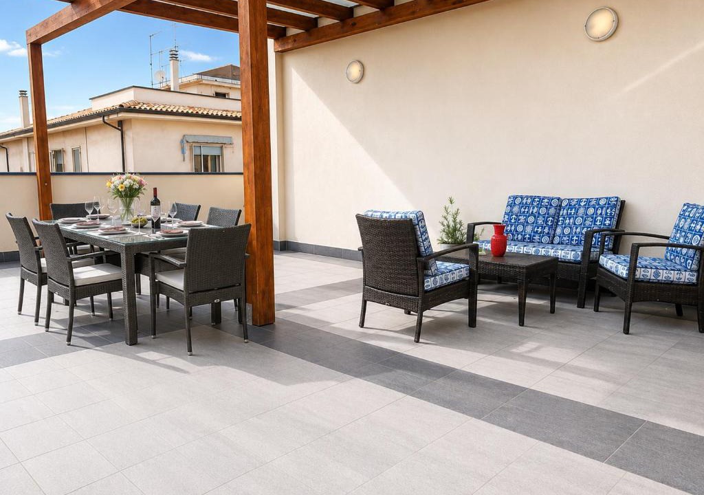 Old Town Apartment | LA TERRAZZA Trilocale Superior 2 BAGNI