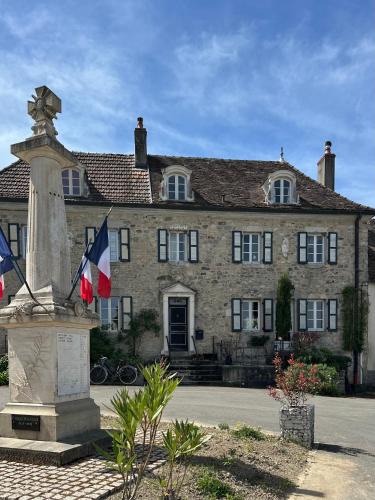 Saint-Didier-sur-Arroux Apartment | La Tranquilité