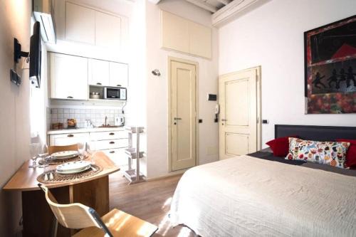 San Niccolo Apartment | La via del Ponte Vecchio