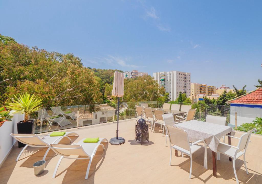 Centro Apartment | La Villa del Montecillo complex Beach and city ApartamentosMalagaManagement