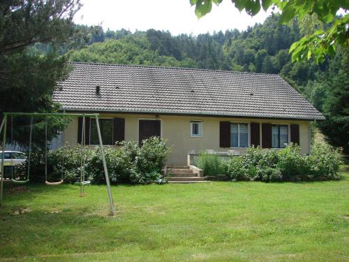 Chambon-sur-Lac House | La Villa du Bac