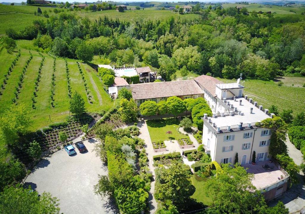 Mombaruzzo Hotel | La Villa Hotel