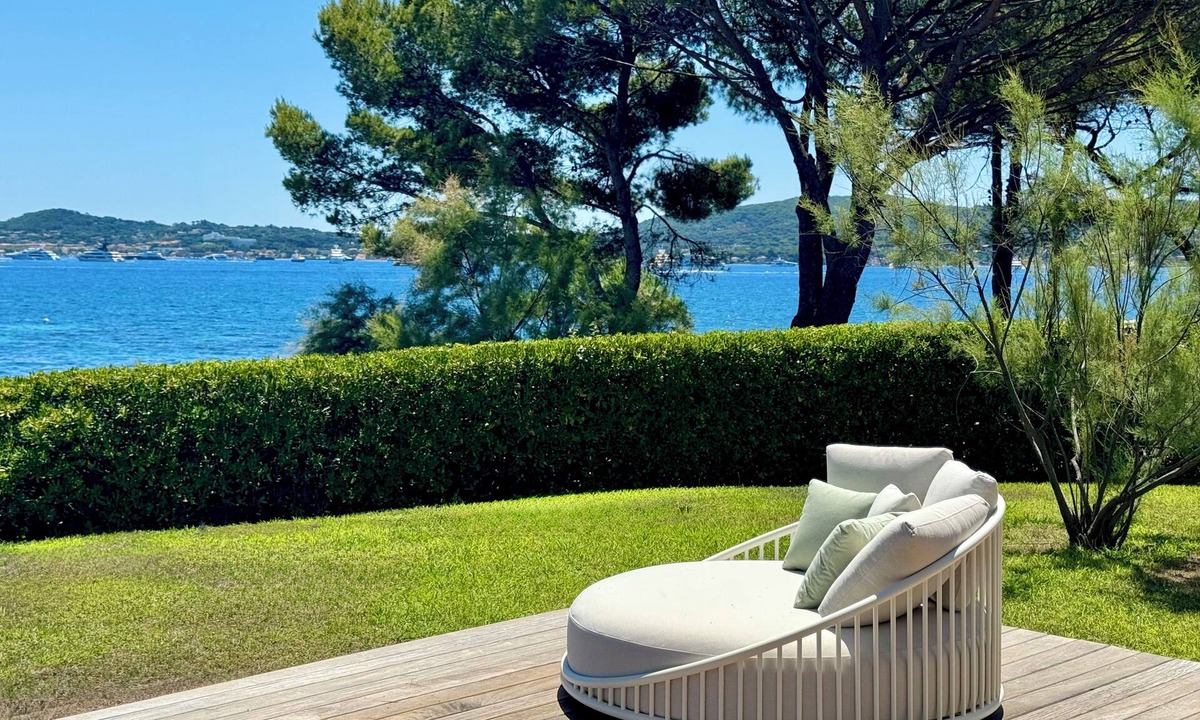 Cote d'Azur- French Riviera Villa | La Voile, Beachfront Villa
