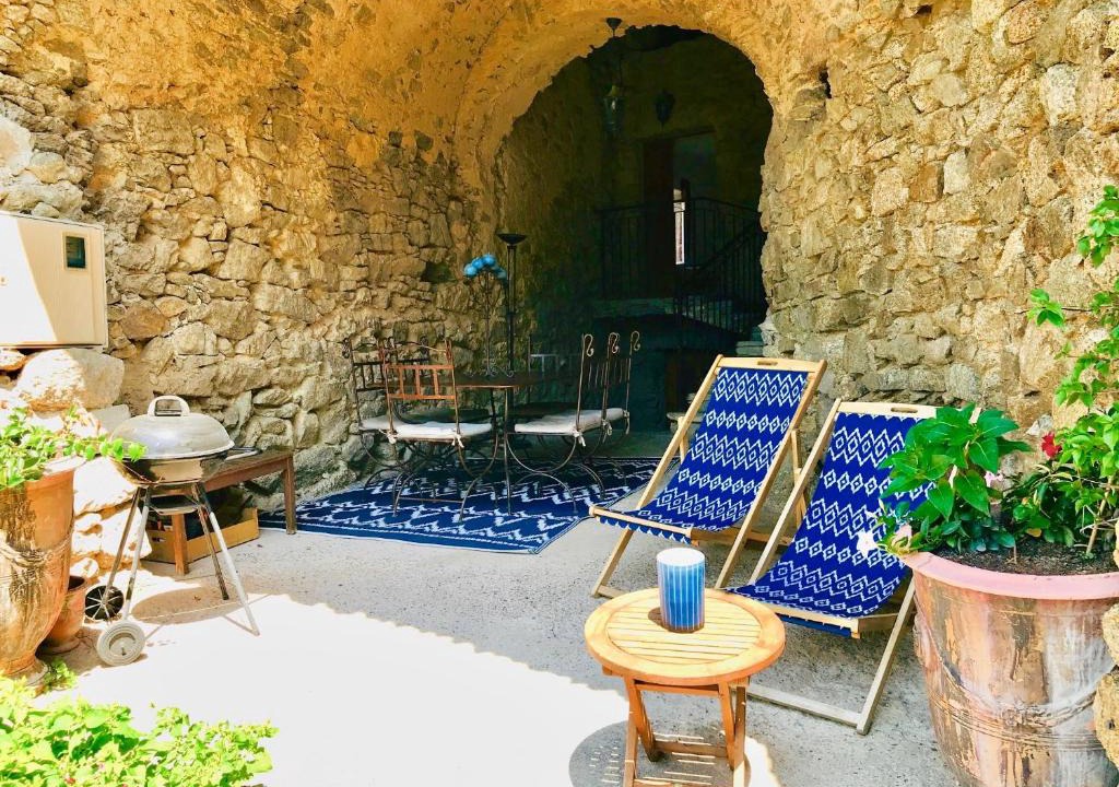 Lama House | LA VOUTE