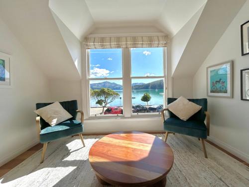 Akaroa Apartment | La Vue - Boutique Waterfront Apartment, Akaroa