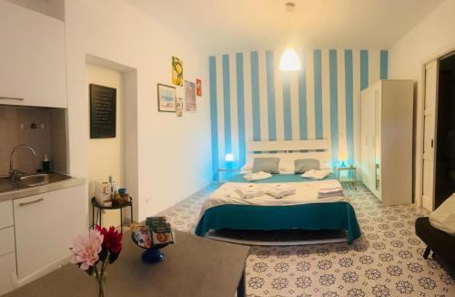 Lipari Historic Centre Apartment | Labottega home