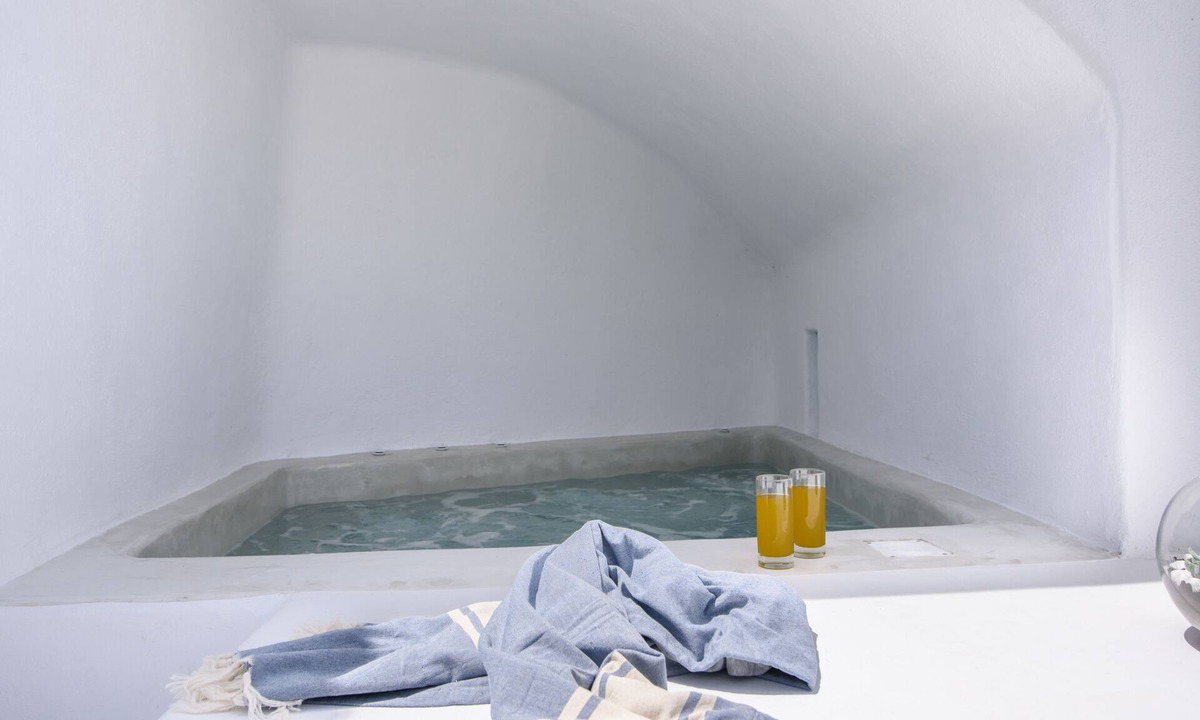 Vothon House | Lagadi Suites by K&K - Apanemo