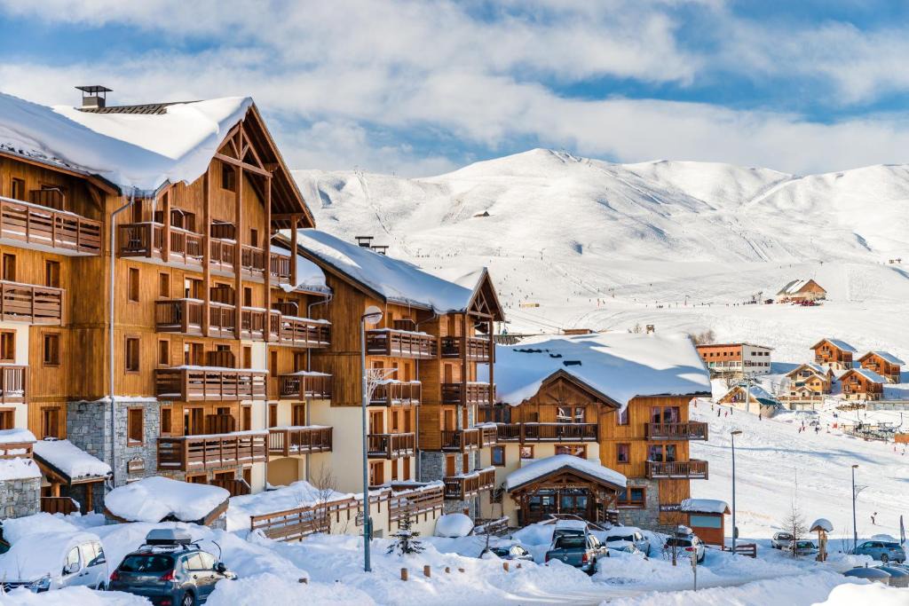La Toussuire Resort | Lagrange Vacances Les Hauts de Comborcière