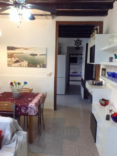 Longa Apartment | Laguna House