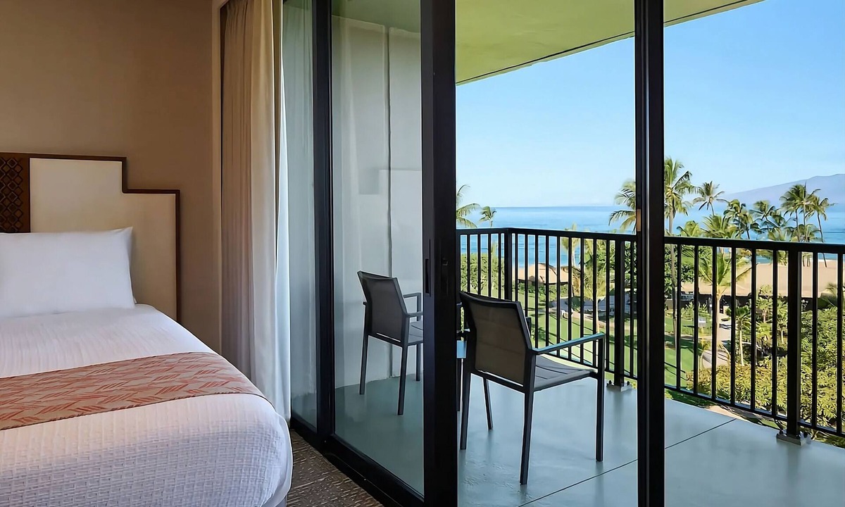 Kaanapali Hotel | Lahaina Beach Getaway Destination! Steps from Ka'anapali Surf Club, Pool