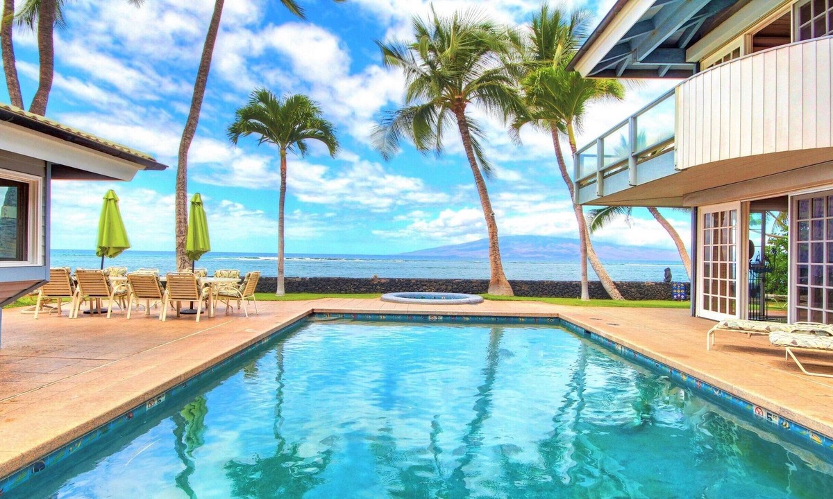 Historic Lahaina Front Street House | Lahaina Oceanfront Estates 7 bdms Walk to Lahaina